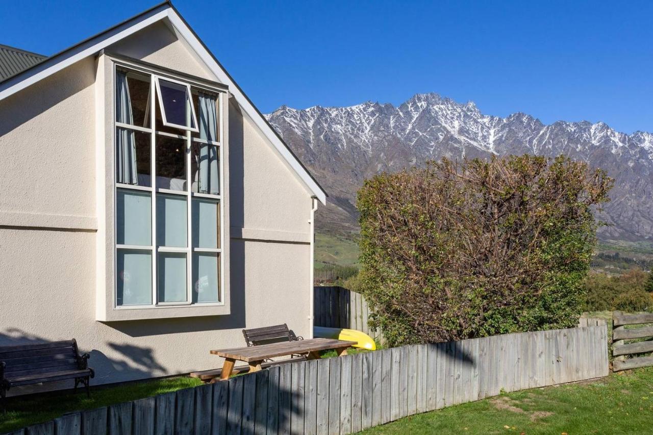 Riverside Retreat Hotel Queenstown Bagian luar foto