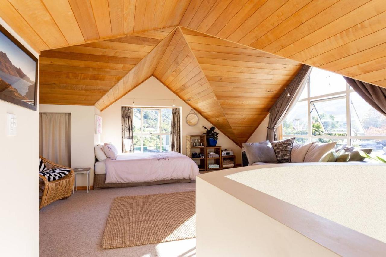 Riverside Retreat Hotel Queenstown Bagian luar foto