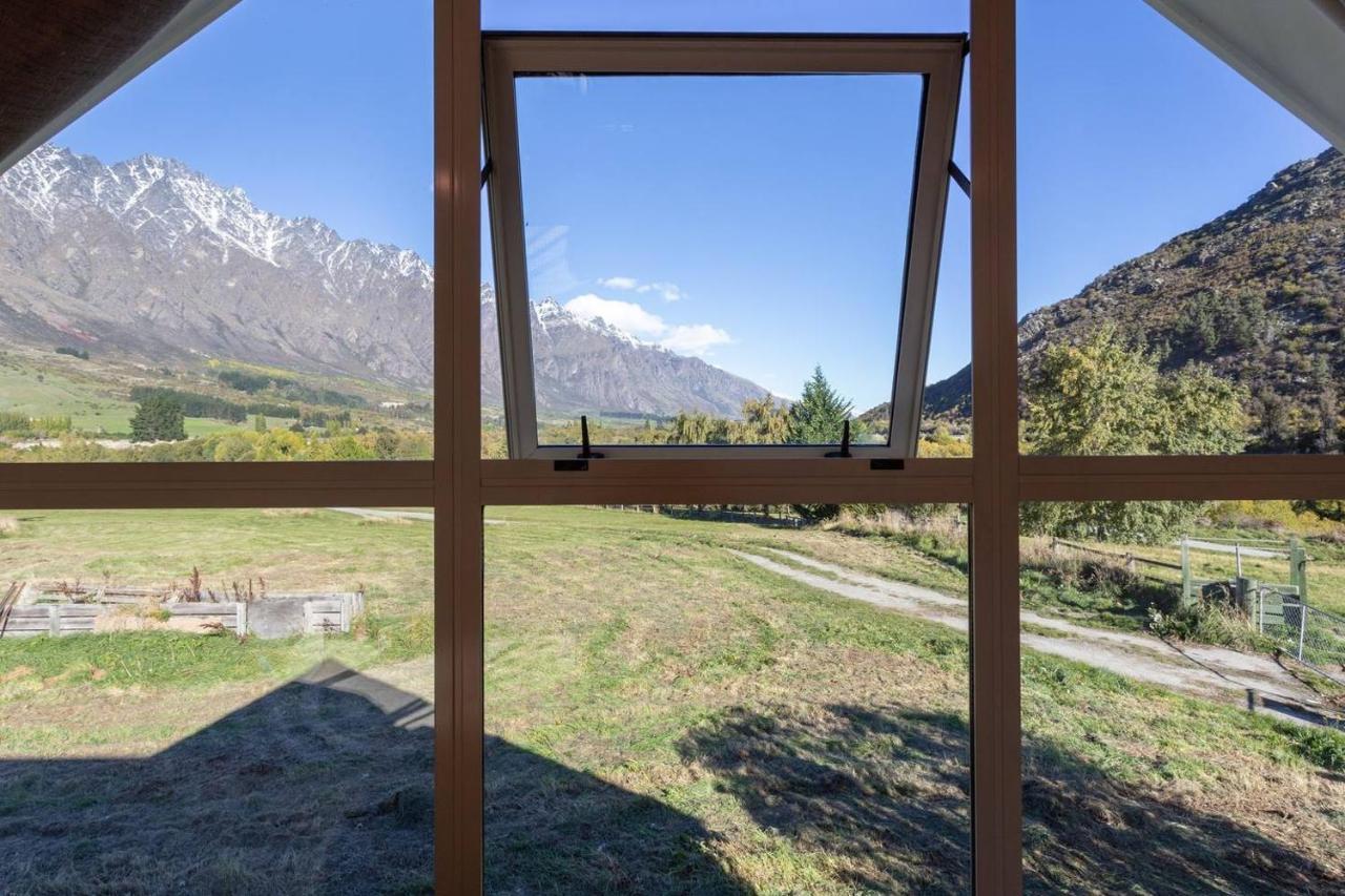 Riverside Retreat Hotel Queenstown Bagian luar foto